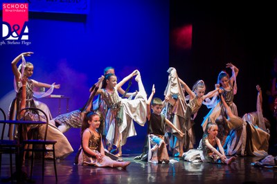  (<a class="download" href="http://biscottino.netfarm.it:8082/dearte/boranelcuor2016/presentazione-dem-1.jpg/at_download/image">Download</a>)